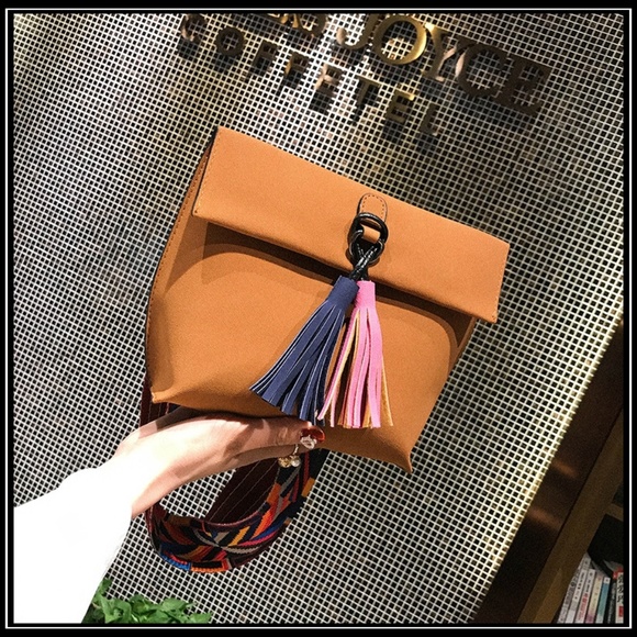 Zenleather Handbags - NEW FLORENCE Tassel Bag